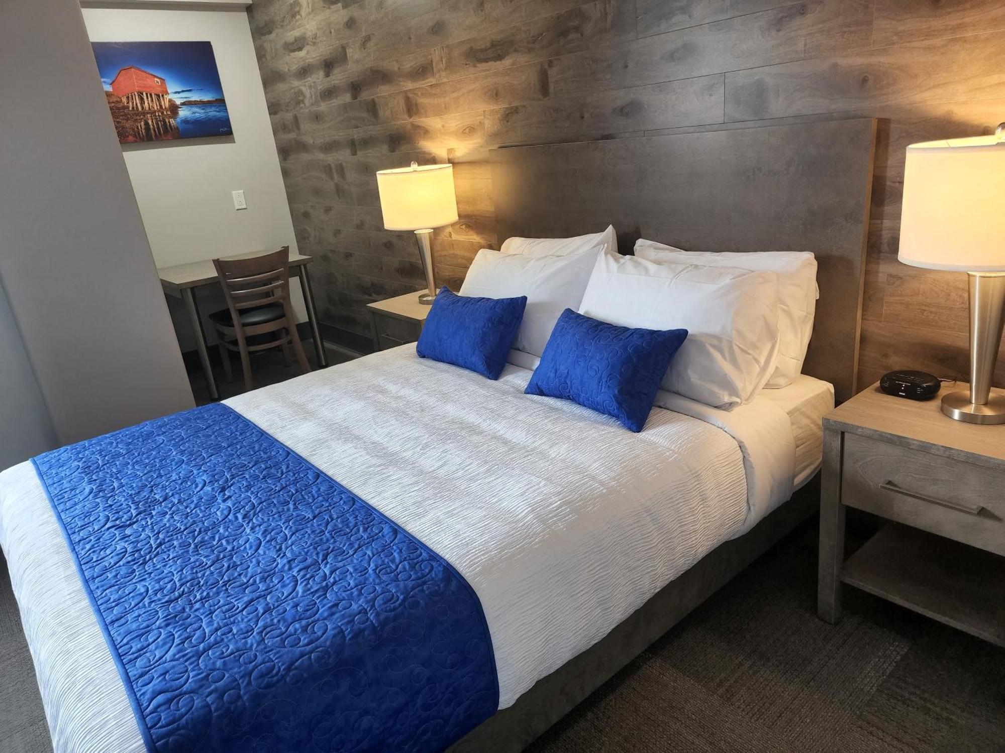 Razoolies Inn Stephenville Habitación foto